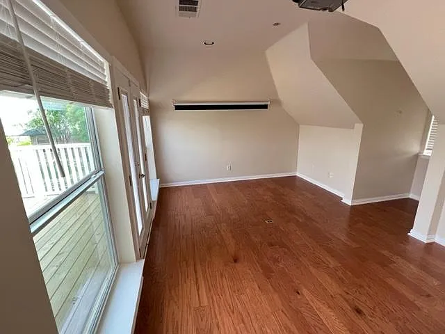 540 Highridge Dr — Photo 25