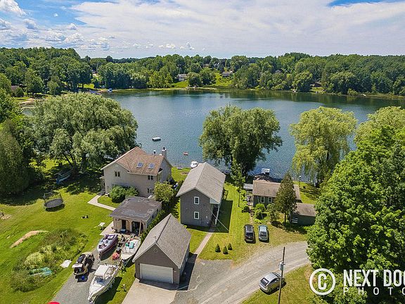 4th image of 1479 N Cedar Ln