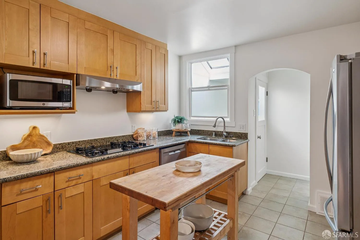 2 bed, 1100 sqft, $4,800 — Photo 4