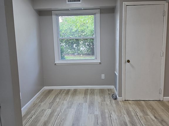 5th image of 720 S New Rd APT 5B