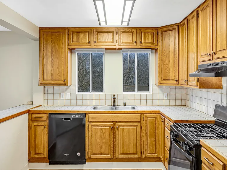 850 Devisadero St #B — Photo 4