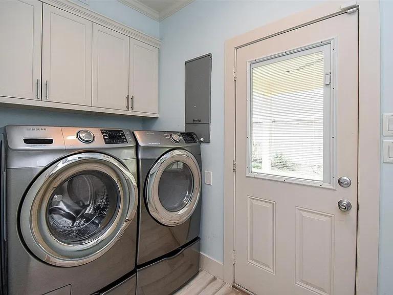 755 Last Arrow Dr — Photo 40