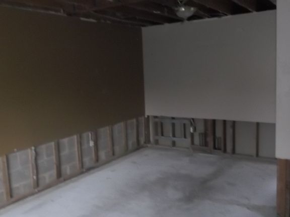 5th image of 117 Redwood Ct