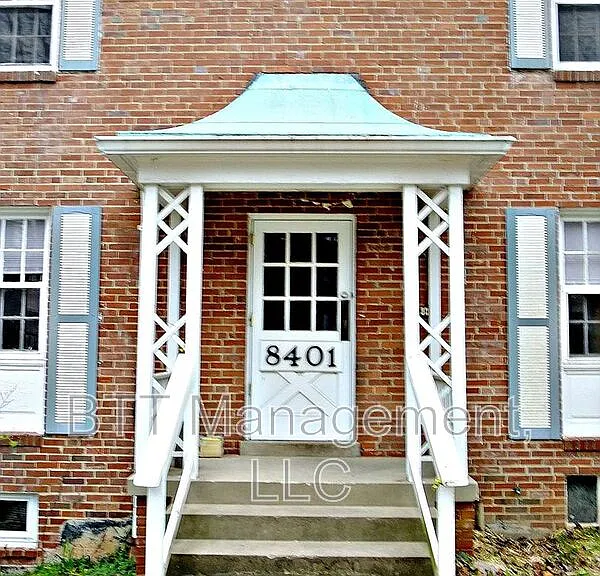 8401 Greenwood Ave #3 — Photo 57