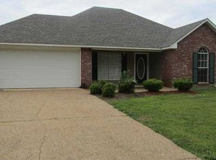 1105 Bullrun Dr, Jackson, MS 39272