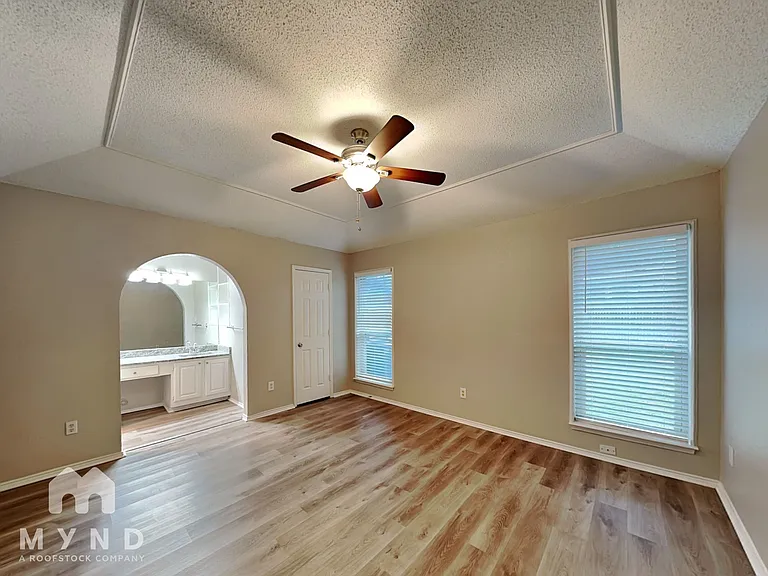 1509 Brook Forest Dr — Photo 9