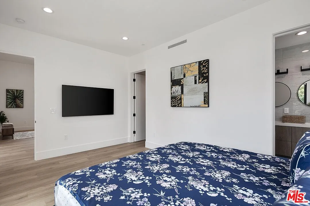Building Photo - 1236 N Spaulding Ave #1