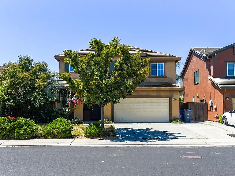 8018 Finchley Ct — Photo 2
