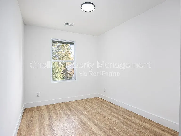 1012 Debow St #B — Photo 25