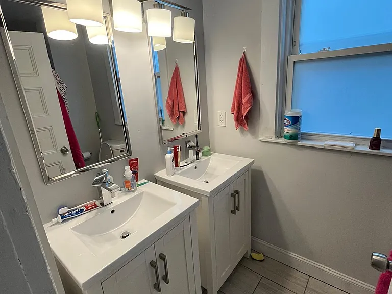80 Hillside St #2U — Photo 6