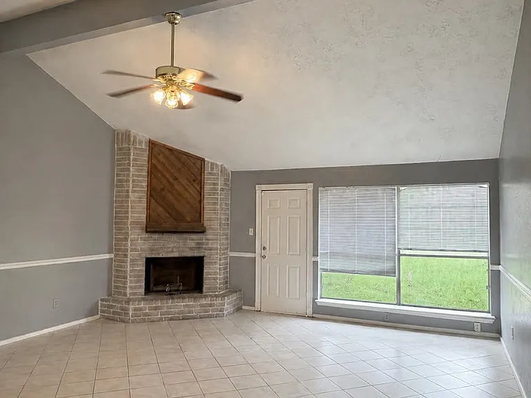 3226 Hombly Rd — Photo 1