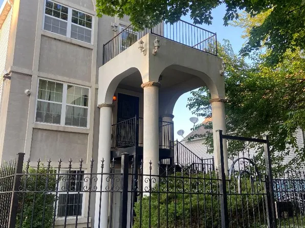2742 W 16th St #1, Chicago, IL 60608