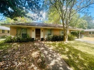 623 College Hill Dr, Baton Rouge, LA 70808