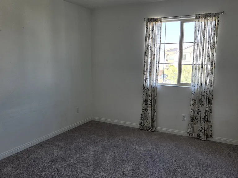 4576 Eagle Ave — Photo 14