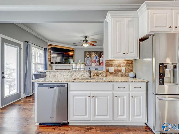 5th image of 104 Swallow Hill Ln