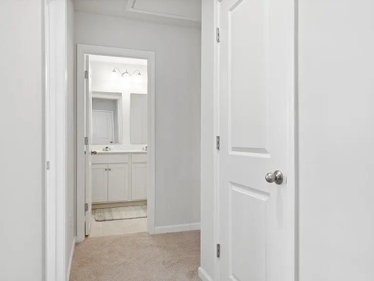 3921 Sawmill Ct — Photo 37