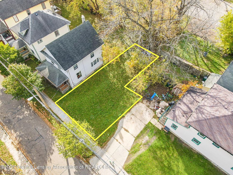 2nd image of 325 Haag Ct