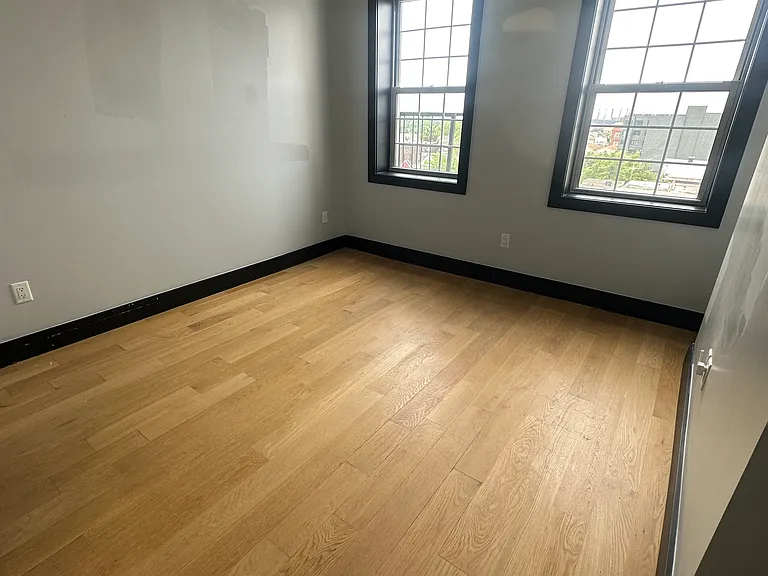 41 Van Wagenen Ave #4LL — Photo 7