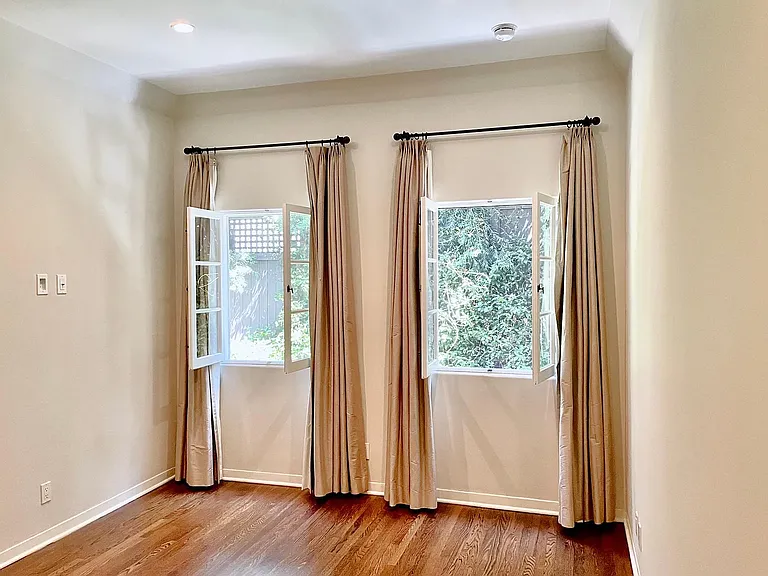 1330 N Harper Ave #108 — Photo 25