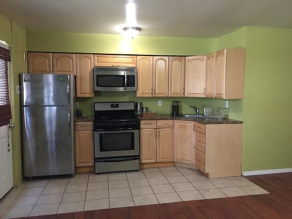 4th image of 2940 Gunther Ave