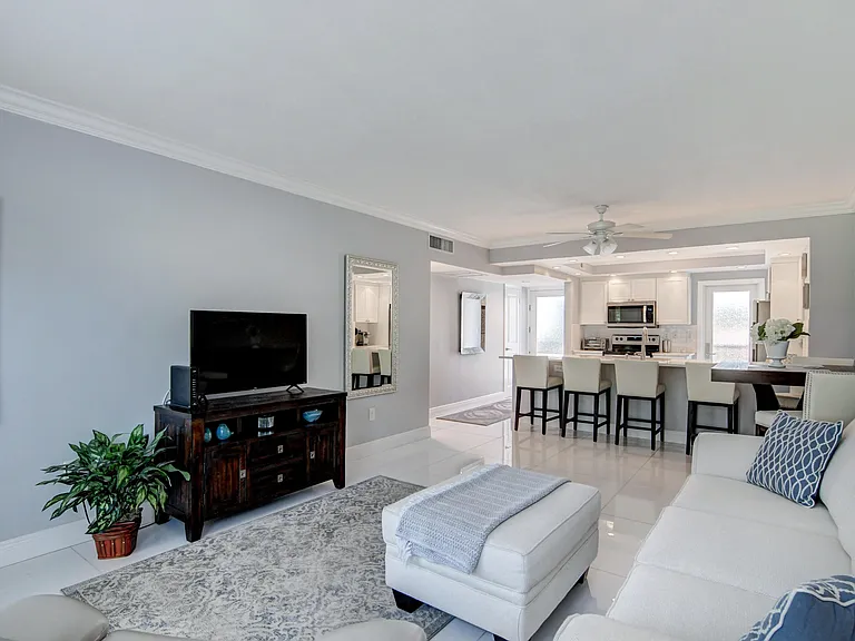 2730 Banyan Rd #26 — Photo 7