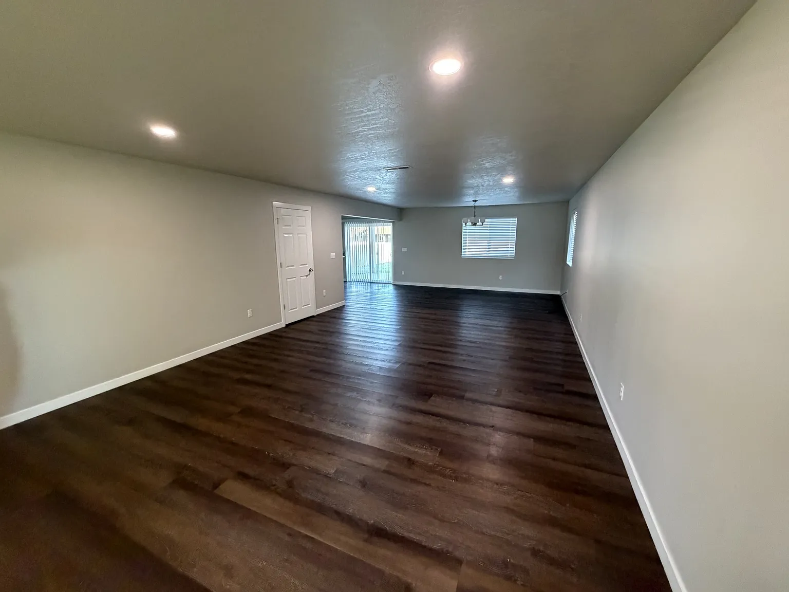 4 bed, 2276 sqft, $2,250 — Photo 4