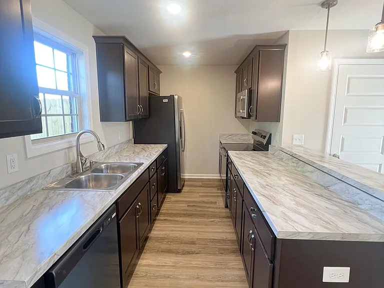 1130 Pembroke Oak Grove Rd — Photo 32