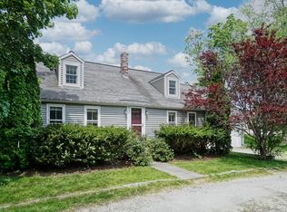 17 Locke St, Kennebunkport, ME 04046