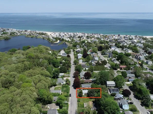 42 Elm St, Plymouth, MA 02360