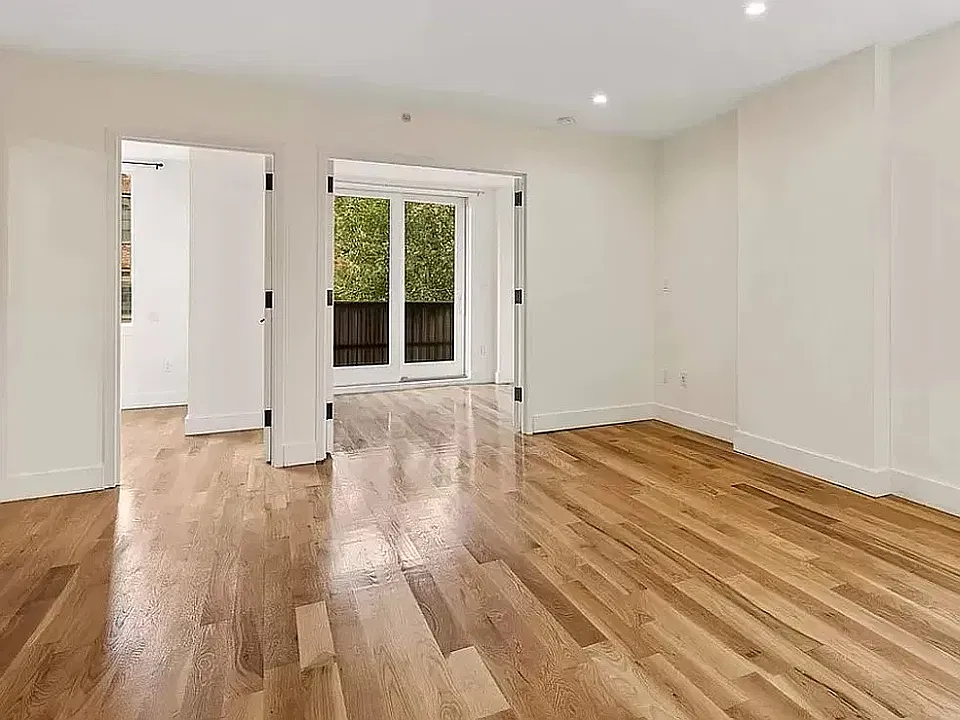 10 Lexington Ave #3P