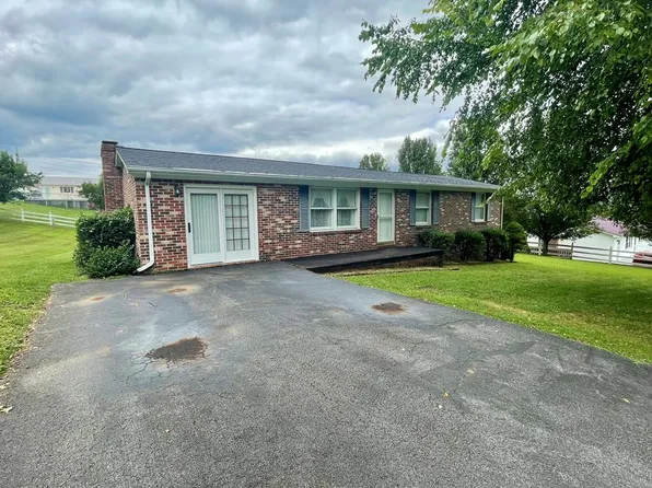 236 Hillside Dr, Lebanon, VA 24266