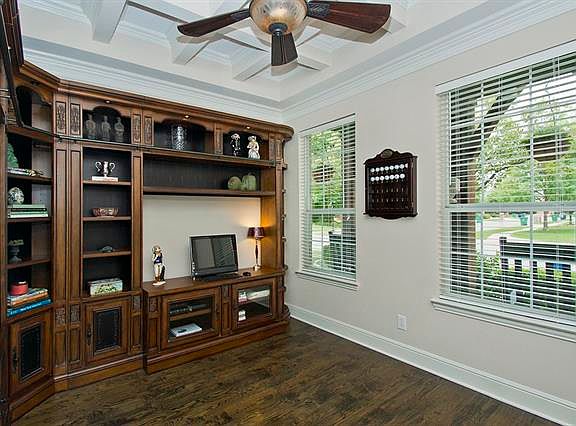 4th image of 7505 Glenwood Springs Ln