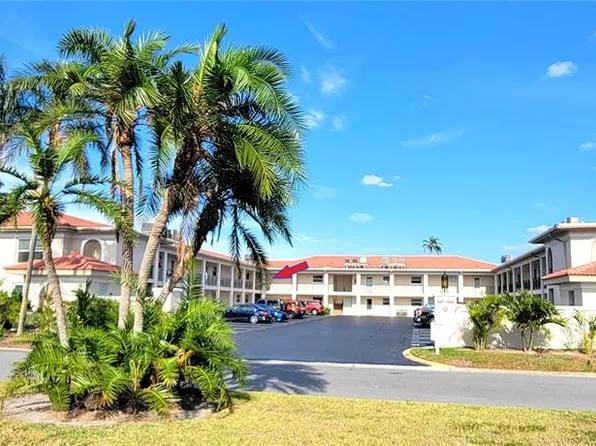 10351 Regal Dr APT 18, Largo, FL 33774