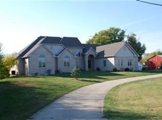 2692 Peters Rd, Troy, OH 45373