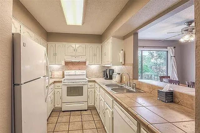 5539 E 61st Pl — Photo 7