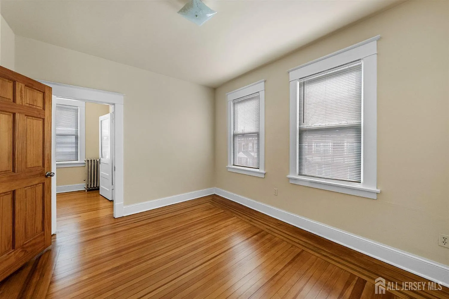 2 bed, 1.0 bath, $2,200 — Photo 2
