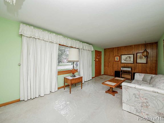 4th image of 1332 Mandel Ave