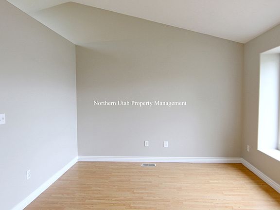 2 Front Room_08222023