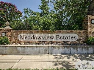 7637 Hunt Dr, North Richland Hills, TX 76182