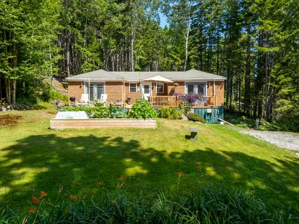 43 Christmas Cove Road, Southport, ME 04576