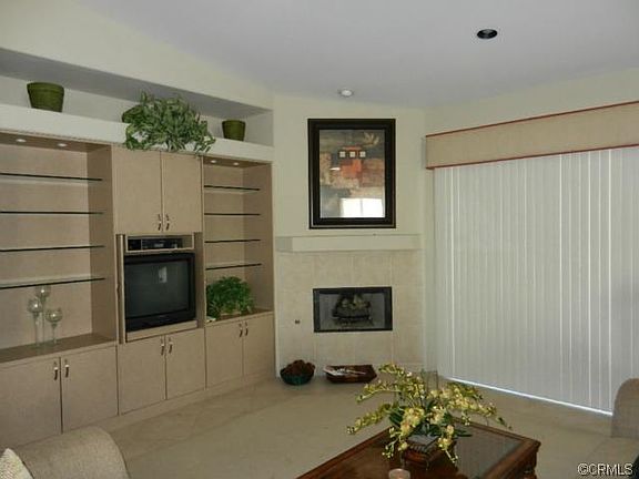 Living room, slider to yard.