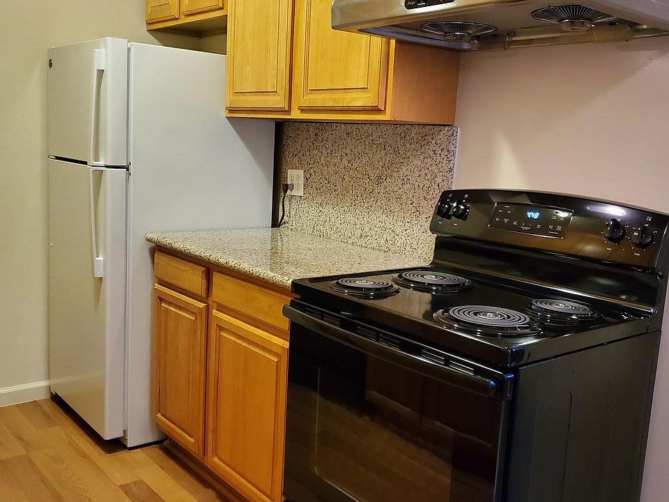 1st image of 1024 Valencia Ave APT 2