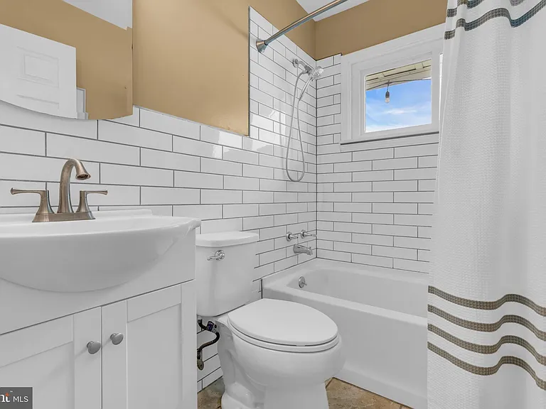 129 Plumbridge Dr — Photo 12