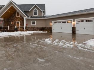 1216 1st St NE, Faribault, MN 55021