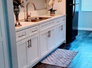 831 Orchid Ct APT K, Upland, CA 91786