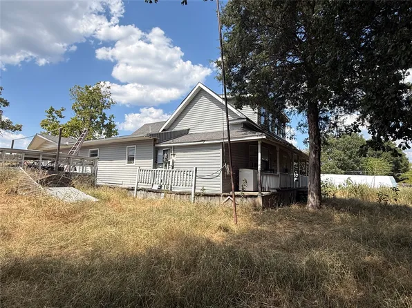 309 M L Collins Rd, Hartshorne, OK 74547