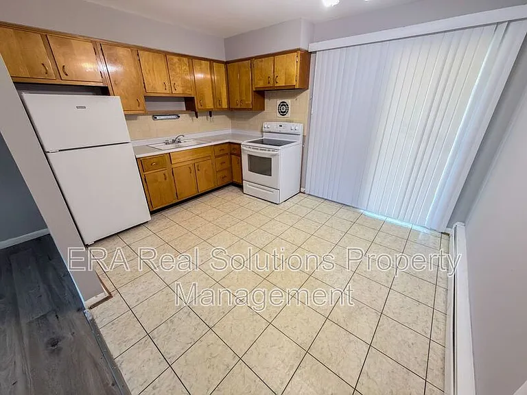 233 Rockaway Ave #2 — Photo 5
