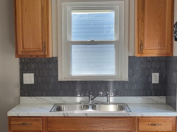 Kitchen Wash/Prep Area