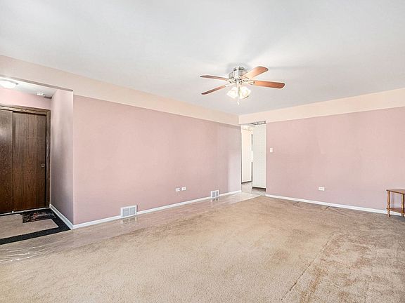 3rd image of 9835 Rutherford Ave