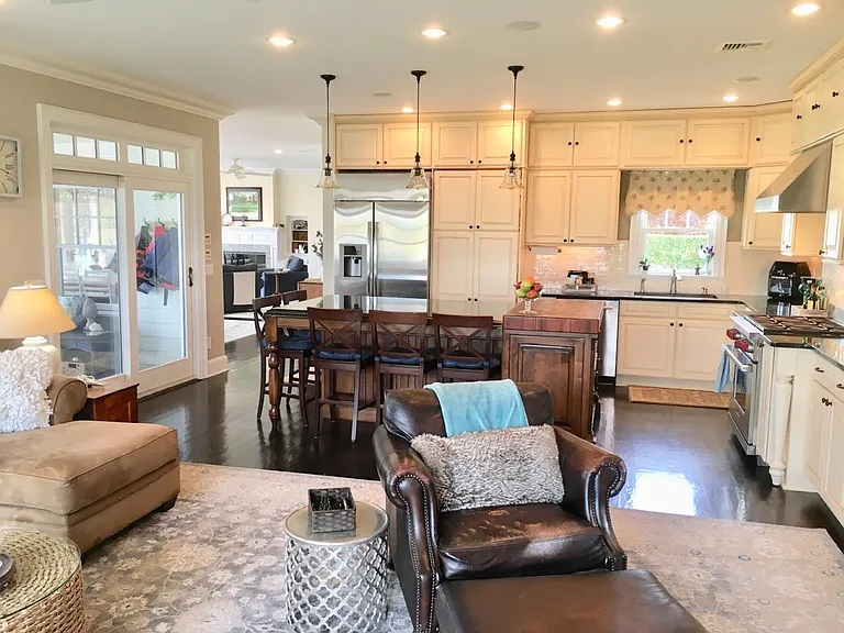 Private Rd — Photo 6